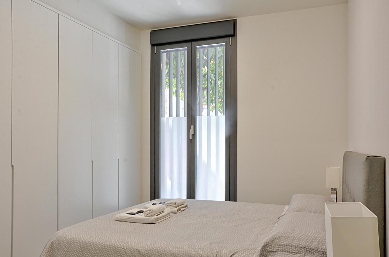 Apartamento De Dos Dormitorios En Triana Sevilla Bagian luar foto