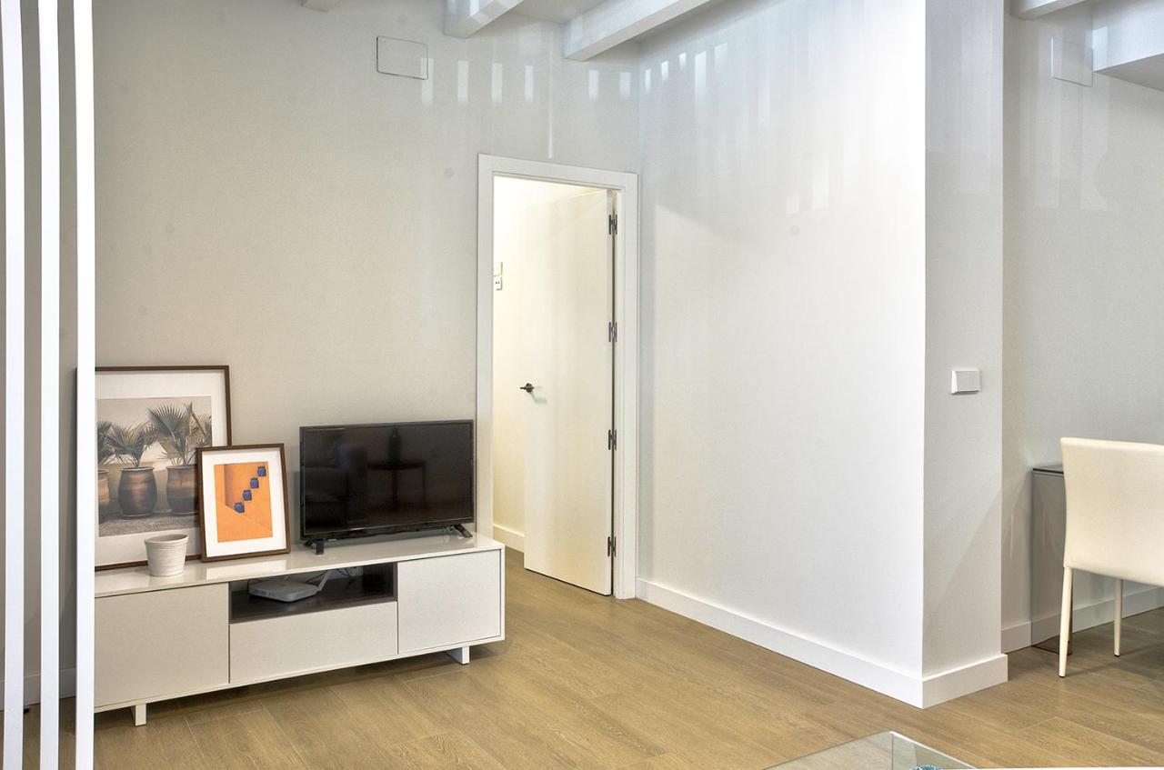 Apartamento De Dos Dormitorios En Triana Sevilla Bagian luar foto