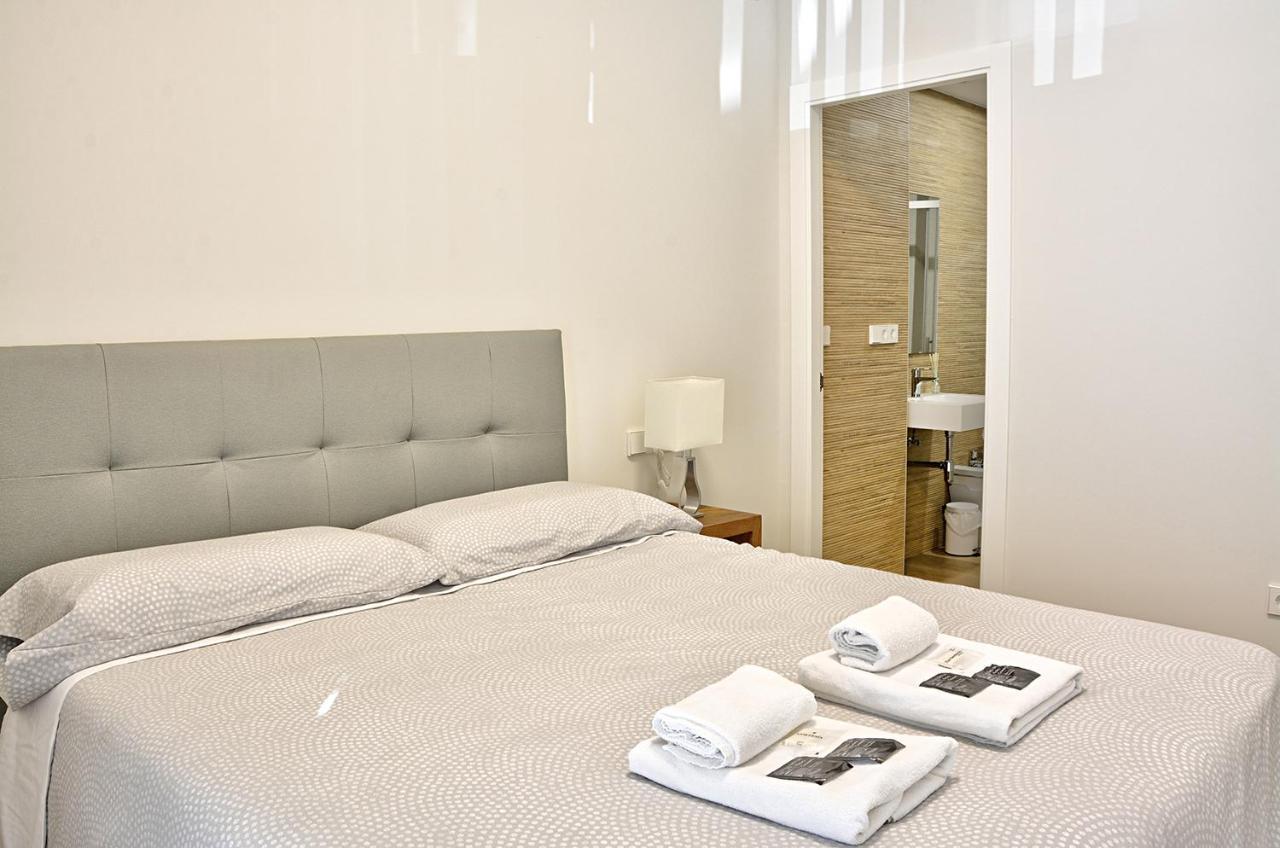Apartamento De Dos Dormitorios En Triana Sevilla Bagian luar foto